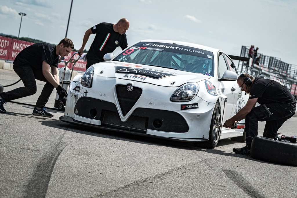 Insight Racing er blandt de teams i Danmark, som har længst erfaring med TCR. I år driver det sjællandske team ikke mindre end tre biler i mesterskabet
(Foto: TCR-Denmark / Kim Gripping)